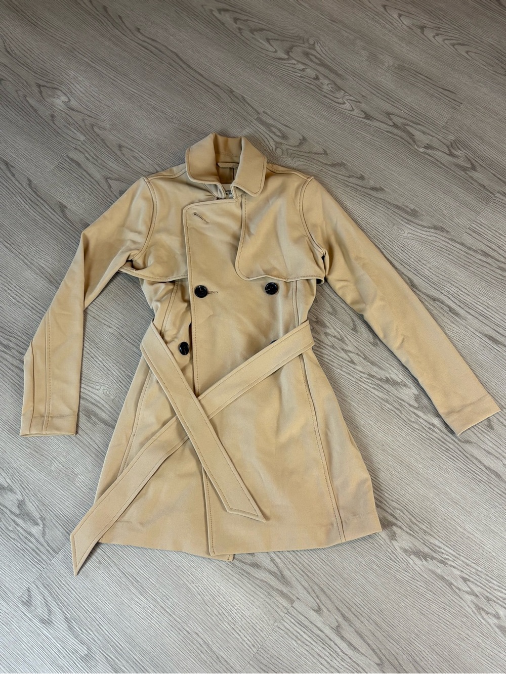 Abercrombie & Fitch Tan Double-Breasted Trench Coat with Belt